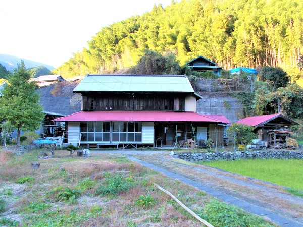 西里にある貸し切り古民家